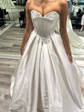 Off-Shoulder Satin Ball Gown Dress in Ivory